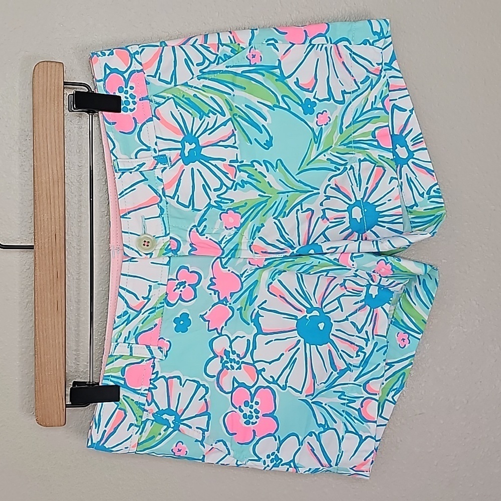 Lilly Pulitzer The Callahan Shorts in Splish Splash Floral Print